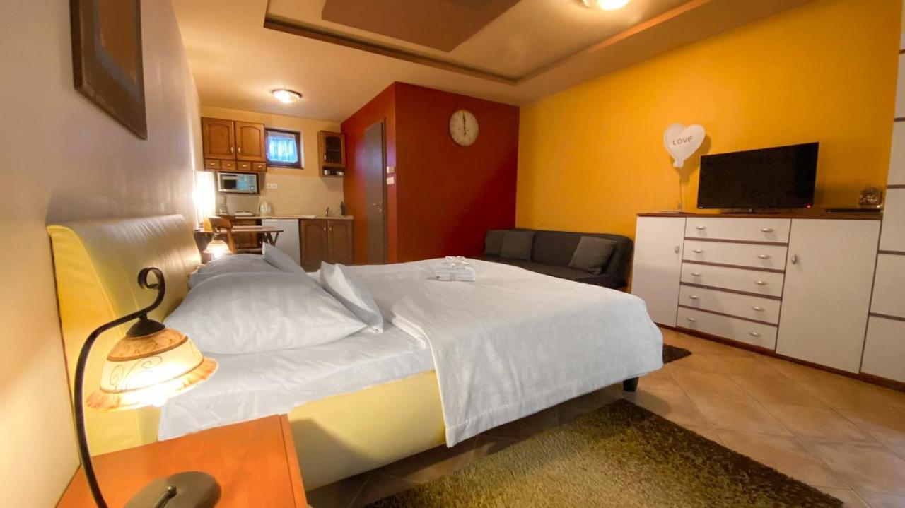 Bajor Panzio Buek-Buekfuerdo, Adults Friendly 12 Plus Buitenkant foto