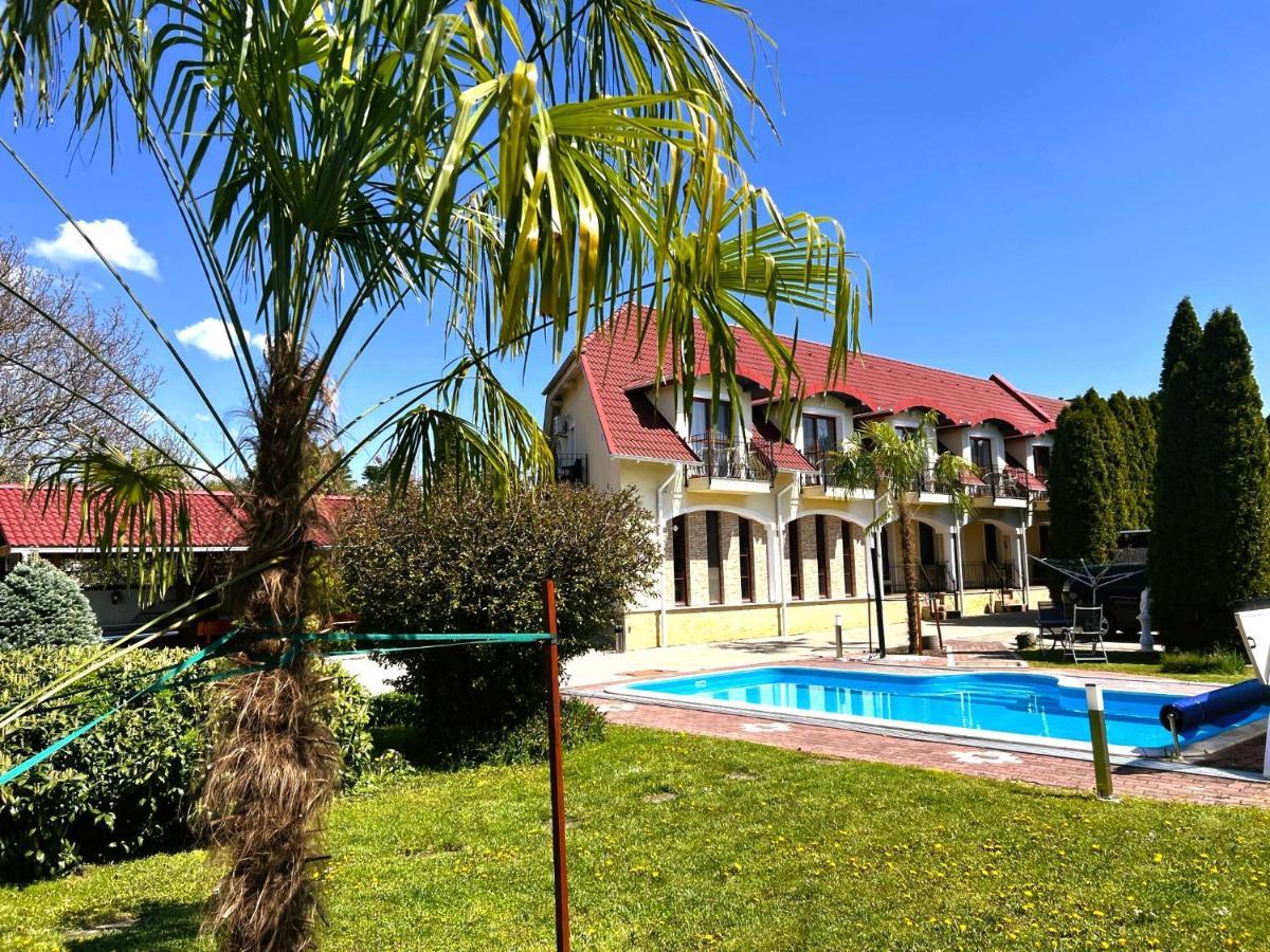 Bajor Panzio Buek-Buekfuerdo, Adults Friendly 12 Plus Buitenkant foto