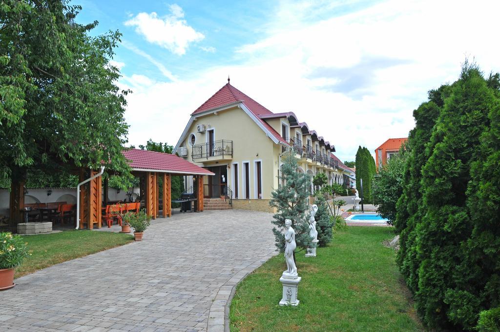 Bajor Panzio Buek-Buekfuerdo, Adults Friendly 12 Plus Buitenkant foto