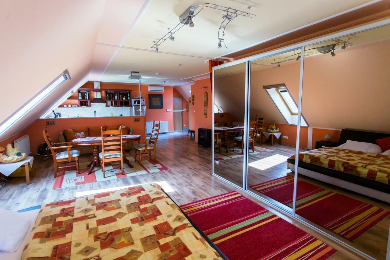 Bajor Panzio Buek-Buekfuerdo, Adults Friendly 12 Plus Buitenkant foto